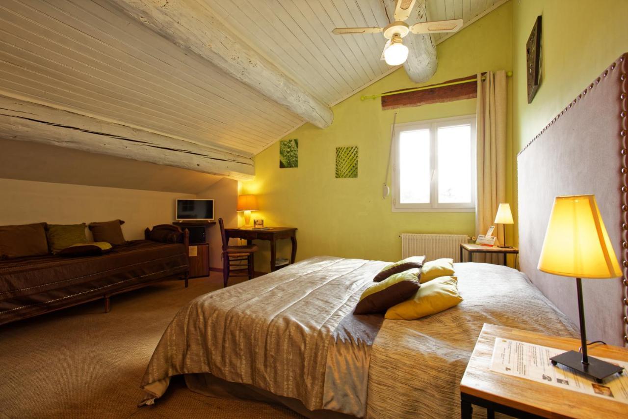Logis Auberge De Tavel Exterior photo