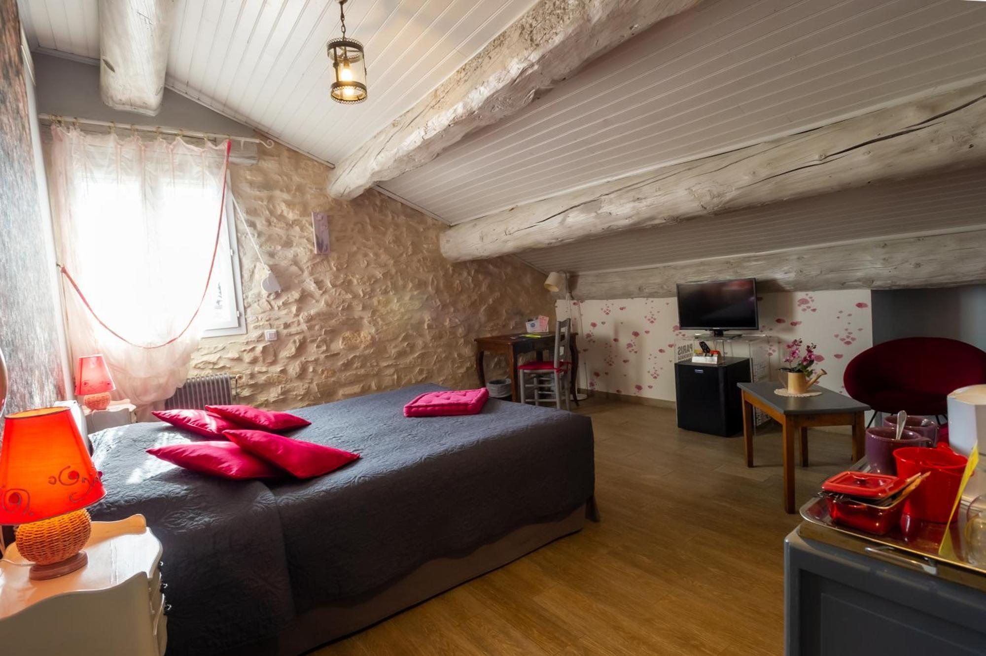 Logis Auberge De Tavel Exterior photo