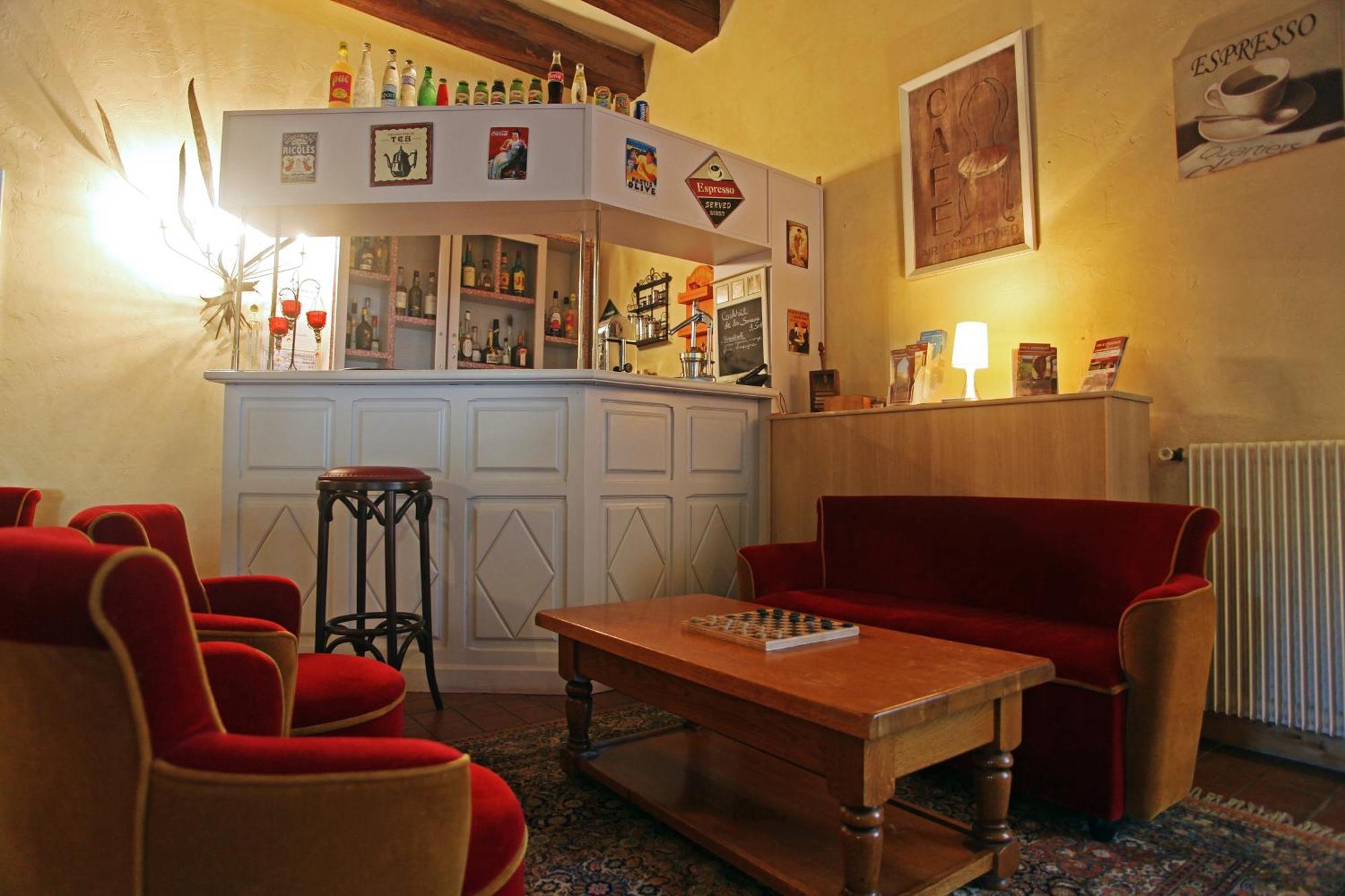 Logis Auberge De Tavel Exterior photo